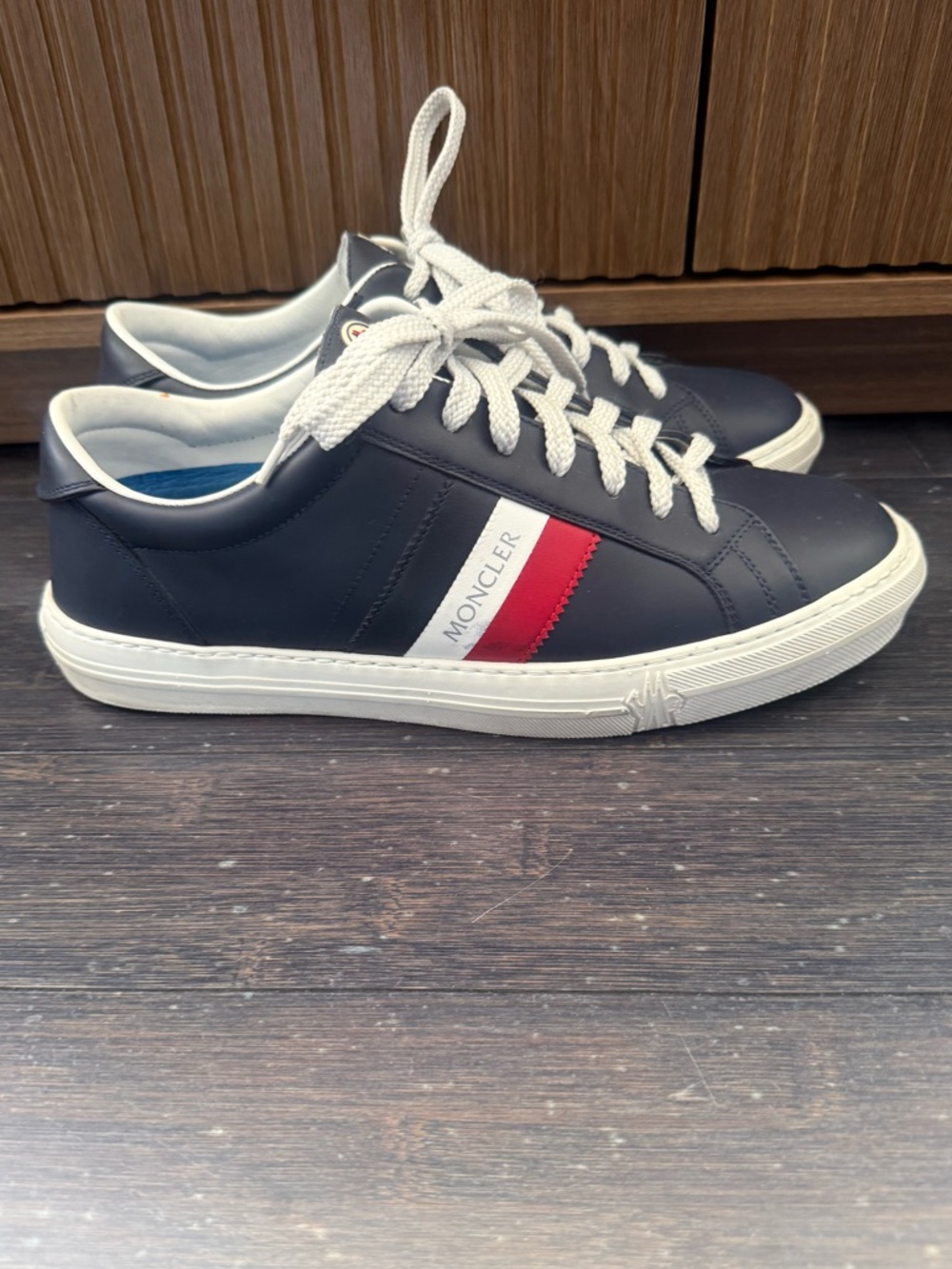 AUTHENTIC MONCLER MENS NEW MONACO LEATHER SNEAKERS, SIZE EU 43.5 (US 10.5), NAVY - Picture 3 of 16